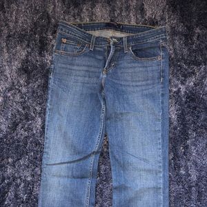 Size 5 long Levi’s